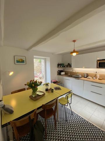 Maison De Hyper Centre, A Pied - Sur *