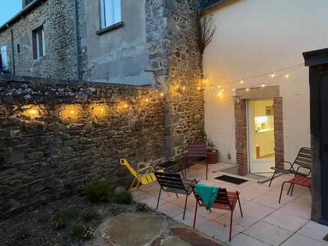 Maison De Hyper Centre, A Pied - Sur *